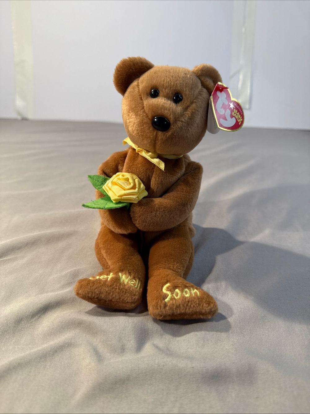 Beanie babies Brown Plush Bear Holding Yellow Rose NEW